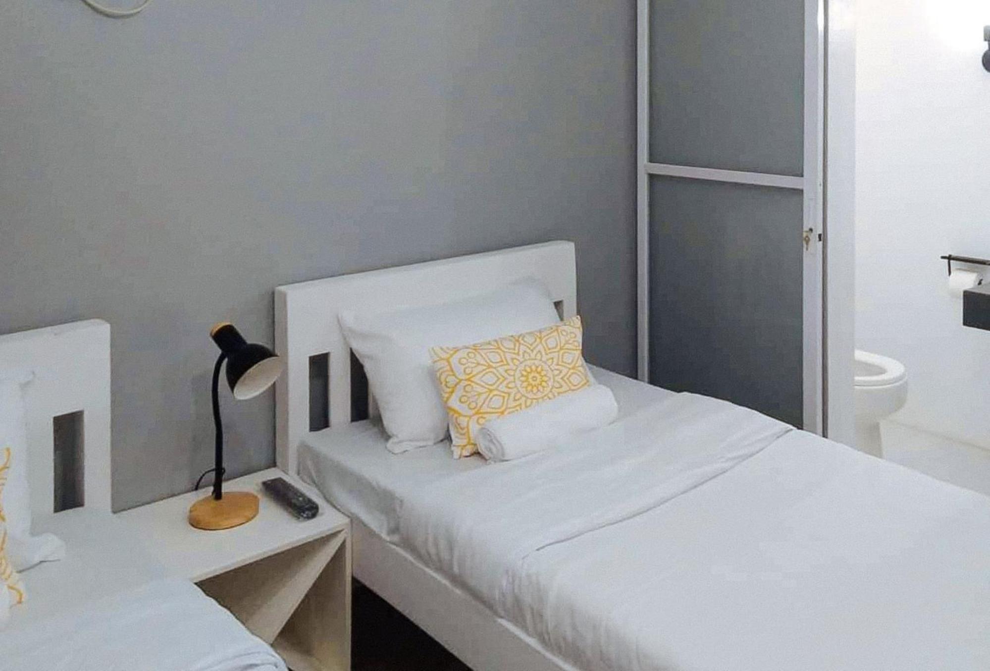 RedDoorz @ Angels Bed&Breakfast Sipalay City Exterior foto